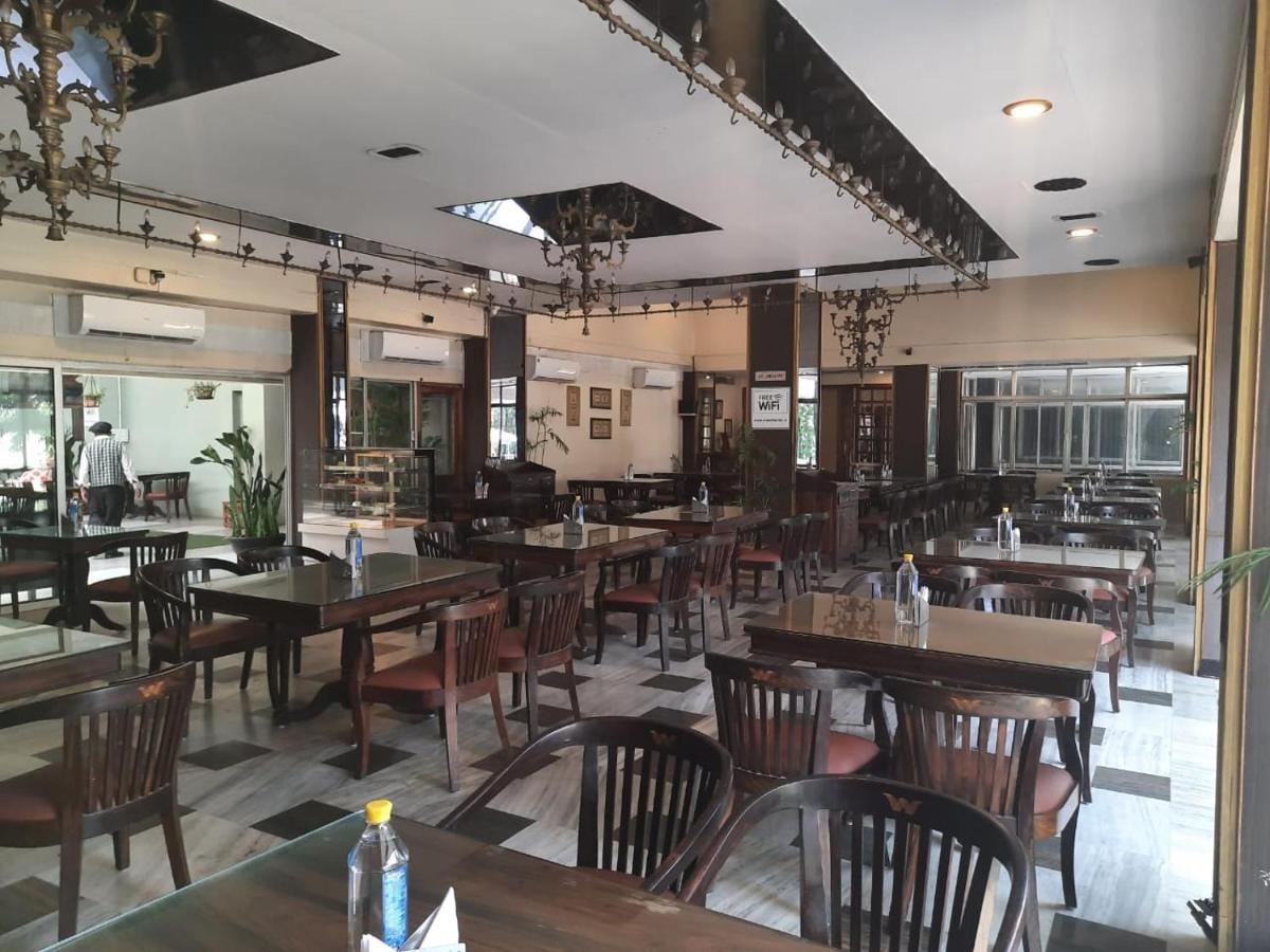 Woodlands Otel Bangalore Dış mekan fotoğraf